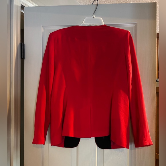 Blazer - Picture 2 of 3